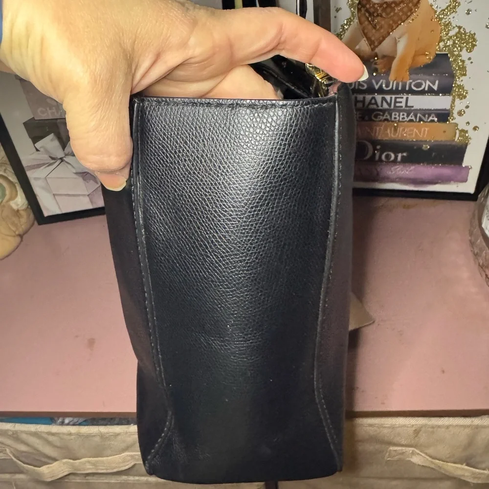 Michael Kors Tilda Saffiano Leather large tote bag in black - Picture 9 of 11